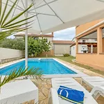 Emanuela With Private Pool * Loborika