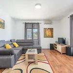 Apartament Emanuela With Private Pool Loborika