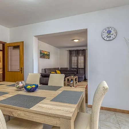 Lejlighed Emanuela With Private Pool