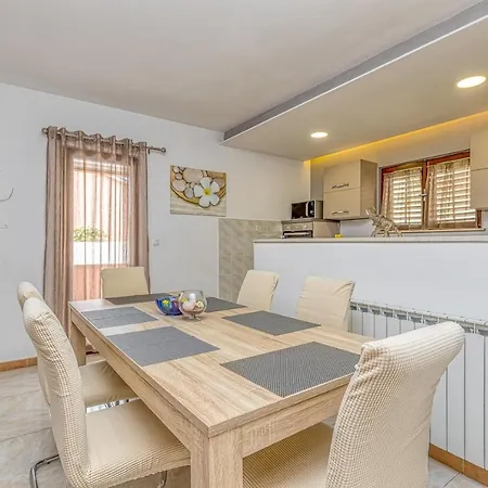 Emanuela With Private Pool Lejlighed *