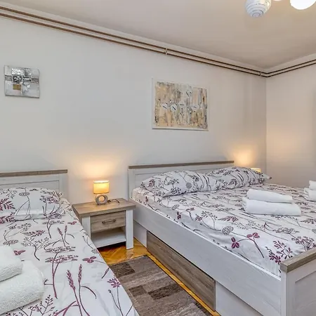 Emanuela With Private Pool *