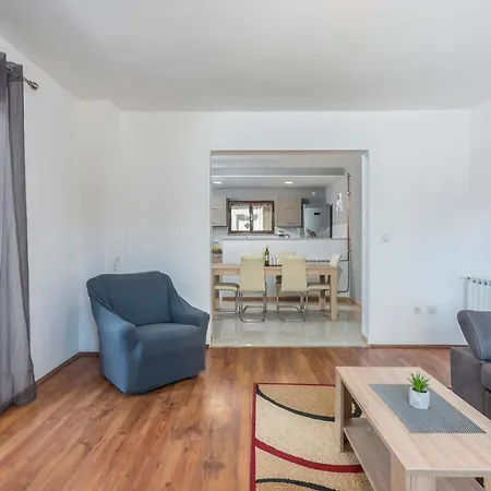 Lejlighed Emanuela With Private Pool