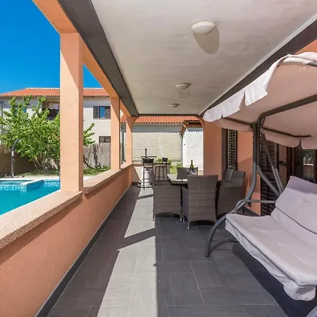 Emanuela With Private Pool Lejlighed