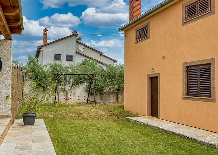 Daire Emanuela With Private Pool *