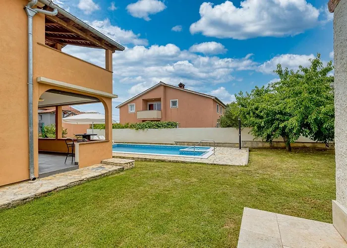 Daire Emanuela With Private Pool *