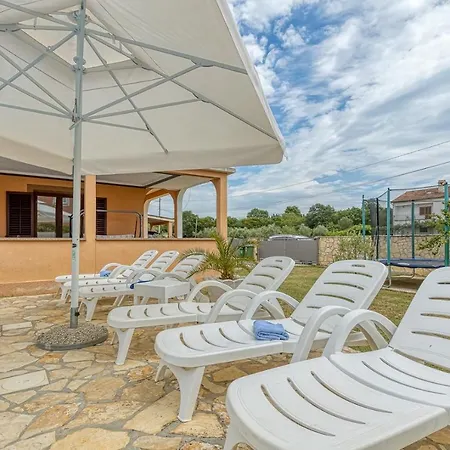 Emanuela With Private Pool Lägenhet *