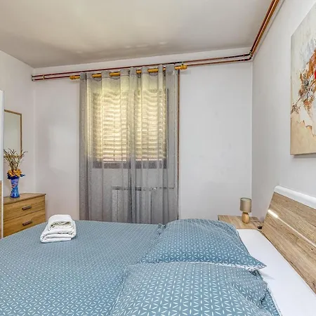 Emanuela With Private Pool