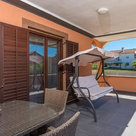 Emanuela With Private Pool Lägenhet Loborika