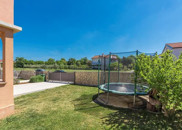 Emanuela With Private Pool * Loborika